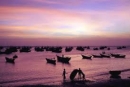 Phân tích hai khổ thơ cuối bài Đoàn thuyền đánh cá của Huy Cận.ngữ văn lớp 9