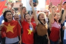 Bình luận về đức tính siêng năng cần cù của con người – Ngữ Văn 12