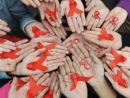 Hãy nói lên những suy nghĩ khi đọc đoạn thơ sau đây của Tố Hữu: “Nếu là con chim, là chiếc lá. Thì chim phải hót, chiếc lá phải xanh. Lẽ nào vay mà không trả. Sống là cho, đâu chỉ nhận riêng mình” – Ngữ Văn 12