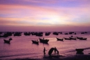 Cảm nhận và suy nghĩ của em về đoạn thơ sau trong bài Đoàn thuyền đánh cá của Huy Cận :Thuyền ta lái gió với buồm trăng …Nuôi lớn đời ta tự buổi nào.
