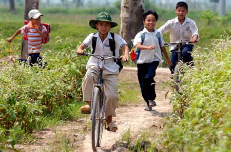 hoc sinh nong thong giaoduc.net .vn  Kể một kỉ niệm đáng nhớ nhất trong thời thơ ấu