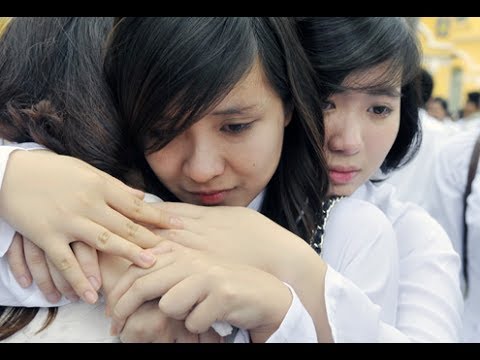 Cảm nghĩ của em về mùa hạ cuối cùng của thời áo trắng